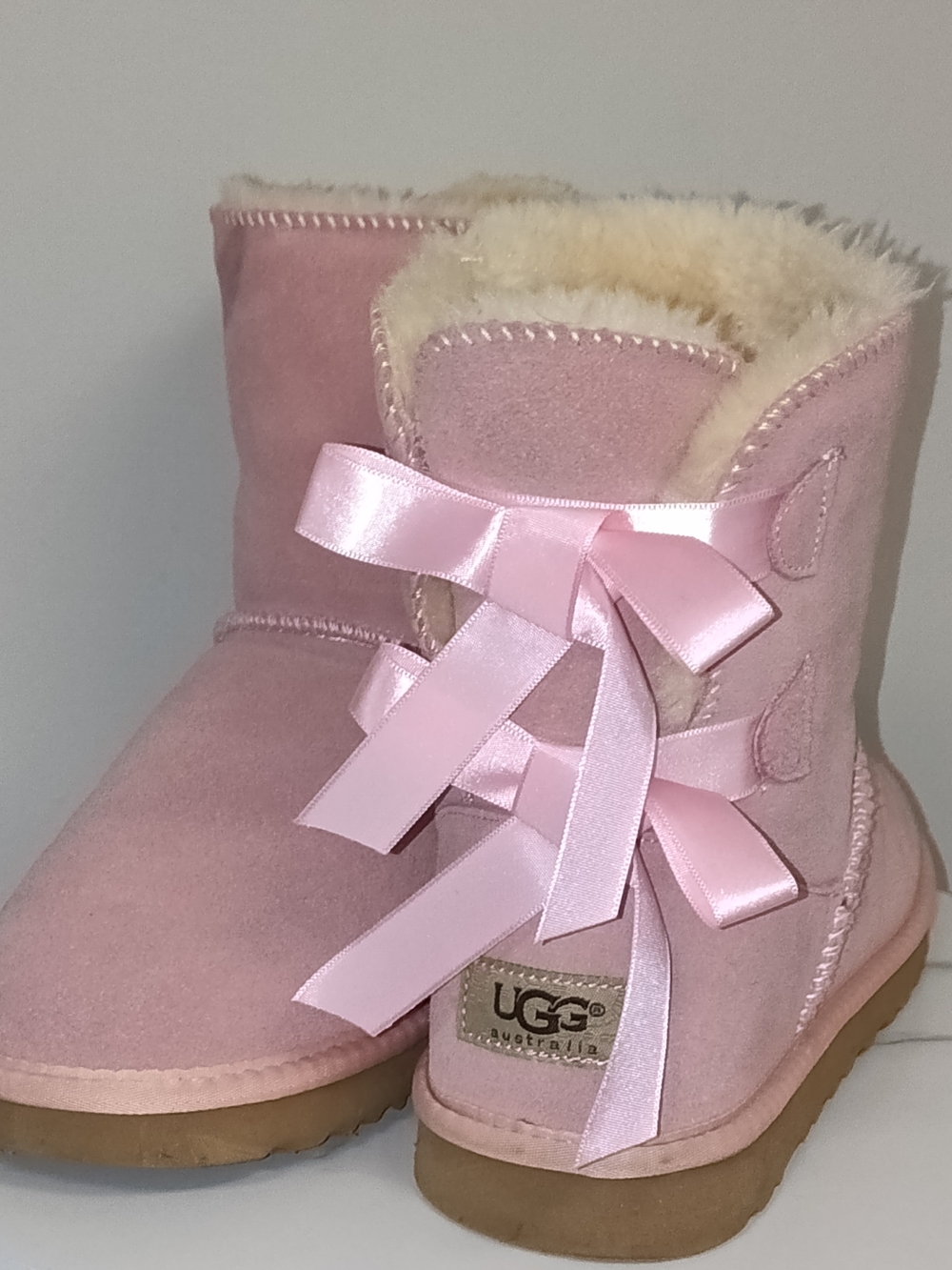 UGG Light Pink Bailey Bow Classic Suede Sherpa Lined Ankle Boots Women's 8